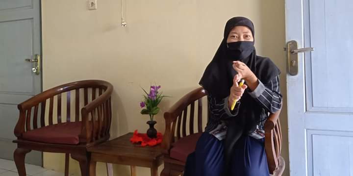 Guru Bahasa Indonesia SMP Maárif Gamping
