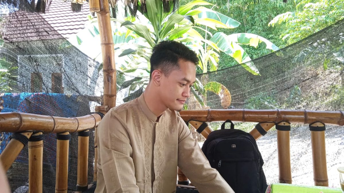 Guru Agama yang Jago Matematika