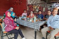 Pertemuan satu meja Kaprodi B Inggris, Kepala UPT Bahasa UIN Sunan Kalijaga dan panita pendiri MA
