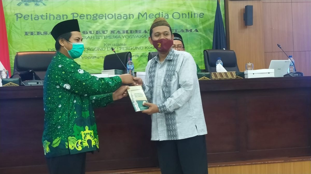 Rustam Nawawi