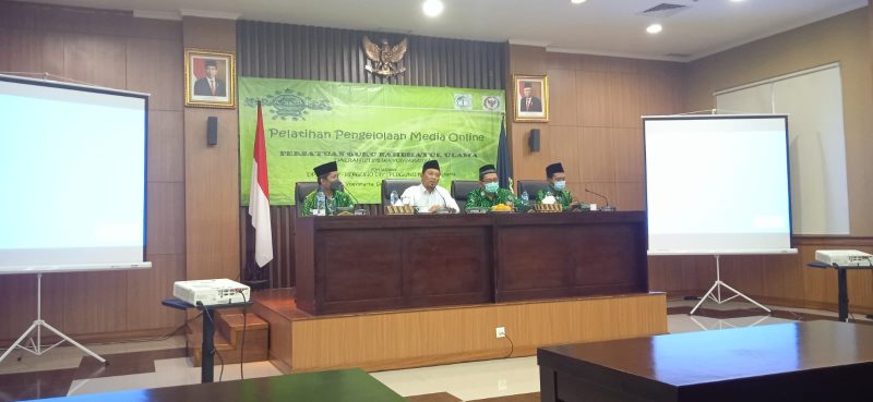 Gus Hilmy menjadi Keynote Speaker Pelatihan Pengelolaan Media Online