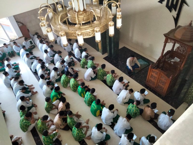 Masjid l Husna Sembego Maguwoharjo Yogya
