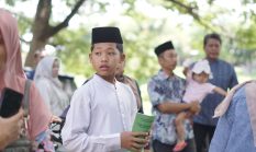 Tirakat Menahan Rindu: Kenapa Terlalu Sering ‘Nyambang’ Anak di Pondok Justru Bikin Runyam