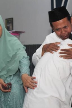 Drama Minta “Boyong”: Saat Anak Merengek Berhenti Mondok, Orang Tua Harus Apa?